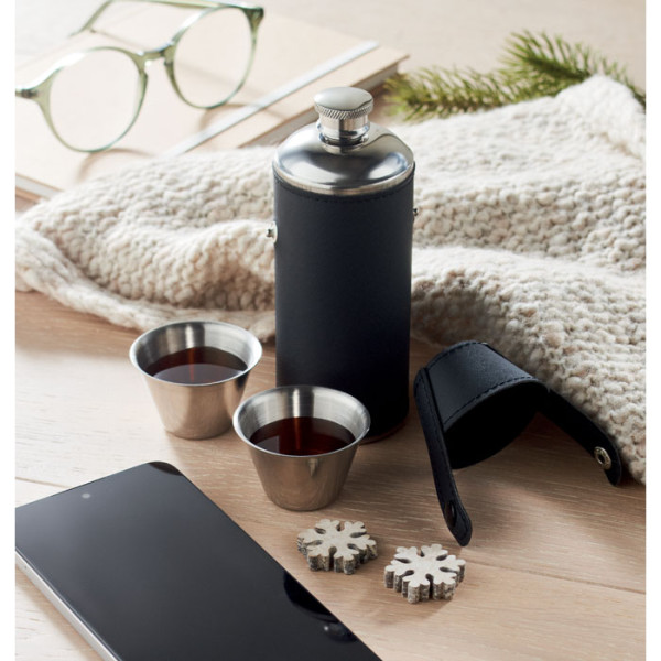 COCOON - Flasche mit Schnapsbechern